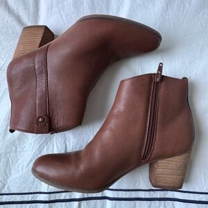 Bass Brown Leather Block Heel Ankle Boots